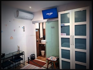 City Double Room, 1 Queen Bed, Non Smoking, Air conditioning | Blackout curtains, free WiFi, bed sheets
