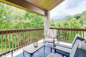 Apartment (3 Bedrooms) | Front of property - Ski, Hike & Explore: Mtn-view Haven in Gatlinburg! (Gatlinburg)