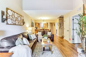 Apartment (3 Bedrooms) | Interior - Ski, Hike & Explore: Mtn-view Haven in Gatlinburg! (Gatlinburg)