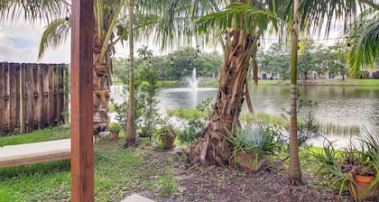 Yard w/ Lake View: Remote Working Hub in Homestead