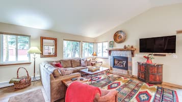 Apartment (4 Bedrooms) | Front of property