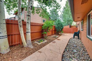 Apartment (4 Bedrooms) | Interior - Walk to Ski Shuttle: Dtwn Frisco Gem w/ Fireplace! (Frisco)