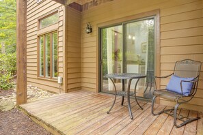 Apartment (2 Bedrooms) | Interior - Wintergreen Condo w/ Pool: Near Hike & Market! (Nellysford)
