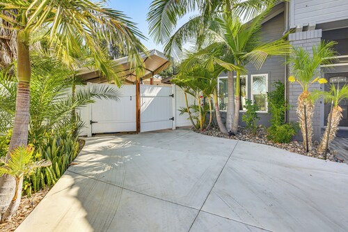 Pool Access & Private Deck: Mtn-view Bonita Studio