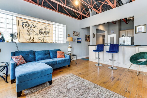 Apartment (2 Bedrooms) | Interior - Walk to Corpus Christi Bay: Loft w/ Shaded Parking (Corpus Christi)