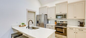 Walk to Sports Complex: Home in Millbrook!