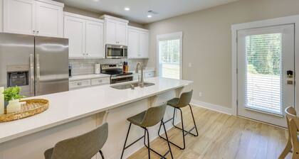 Near 17 Springs Sports Complex: Millbrook Duplex!