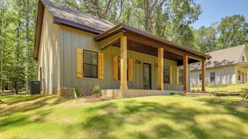 House (2 Bedrooms) | Front of property
