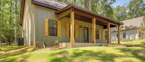 House (2 Bedrooms) | Front of property