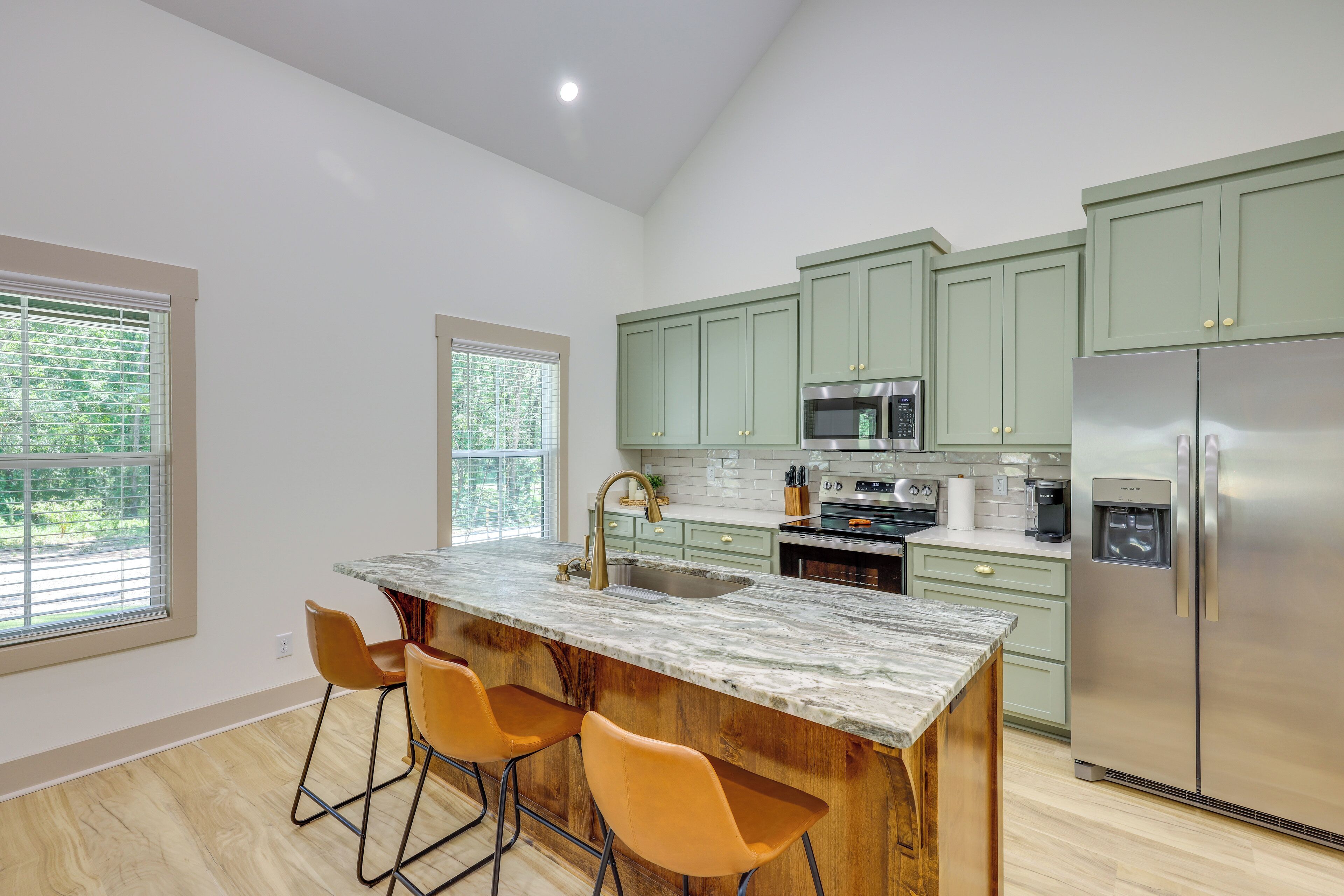 المنشأة من الداخل