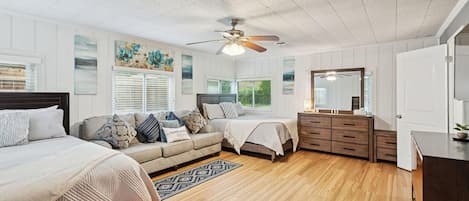 1 habitación, tabla de planchar con plancha, internet y ropa de cama