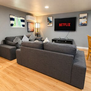 Living area - Guest house/Patio,Kitchen/parking/DFW (Irving)