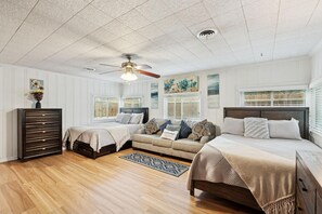 1 bedroom, iron/ironing board, internet, bed sheets