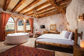 Habitació doble | Llençols de cotó egipci, roba de llit d'alta qualitat i minibar 