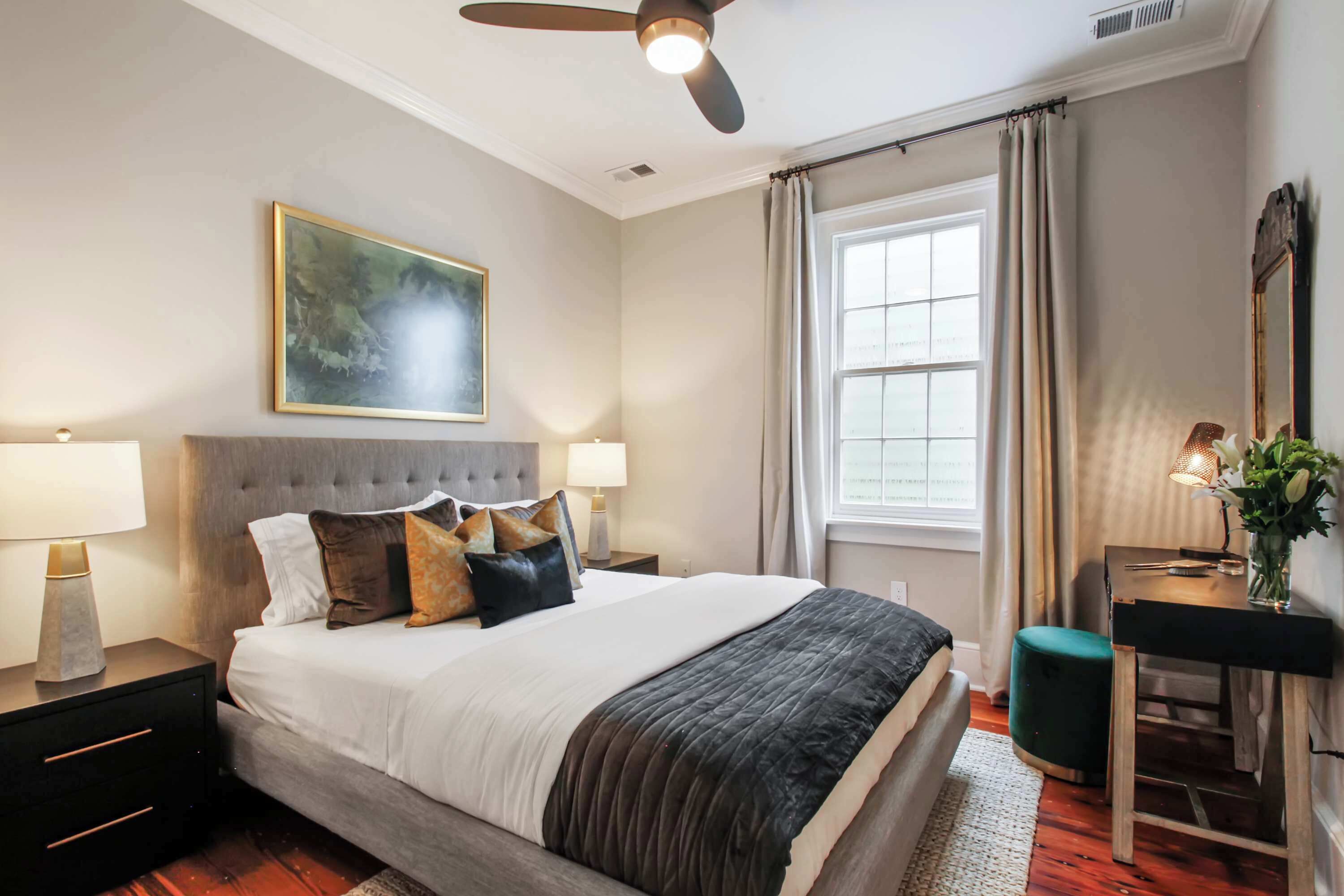 4 habitaciones, escritorio, tabla de planchar con plancha y wifi gratis 