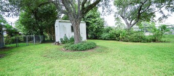 Pet-Friendly 4BR Retreat • Near Parks & Dining