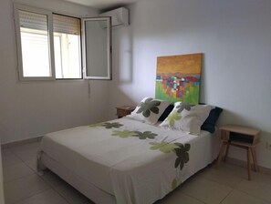 1 bedroom, WiFi, bed sheets