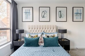 1 habitación, tabla de planchar con plancha, internet y ropa de cama 