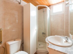 Apartment | Badezimmer | Badewanne