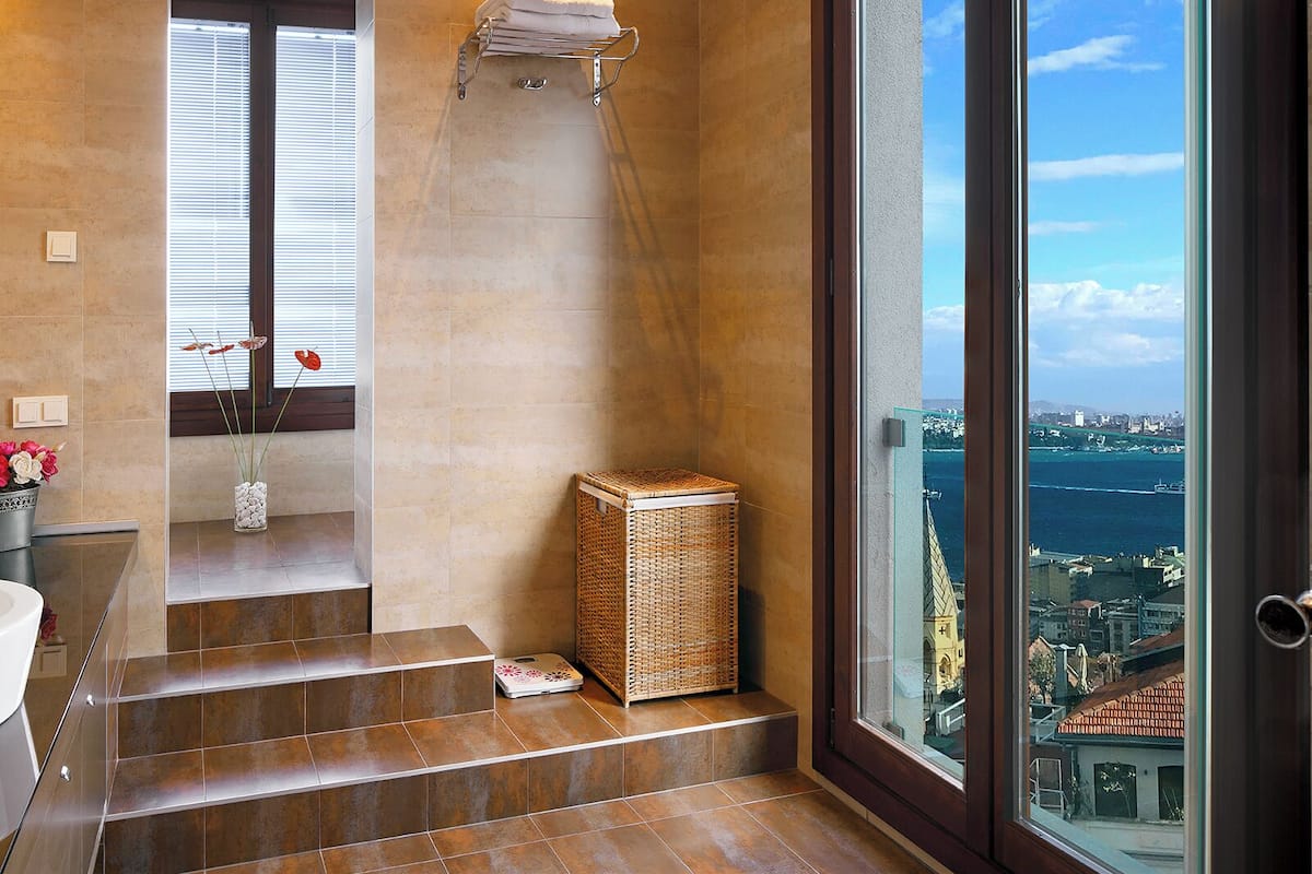 Superior Condo, Partial Sea View | Bathroom