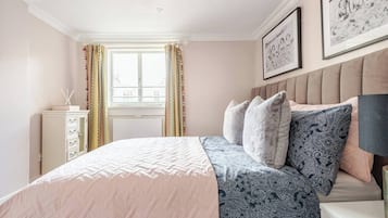 5 Schlafzimmer, Bügeleisen/Bügelbrett, WLAN, Bettwäsche