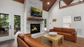 Smart-TV, Kamin, Videospiele