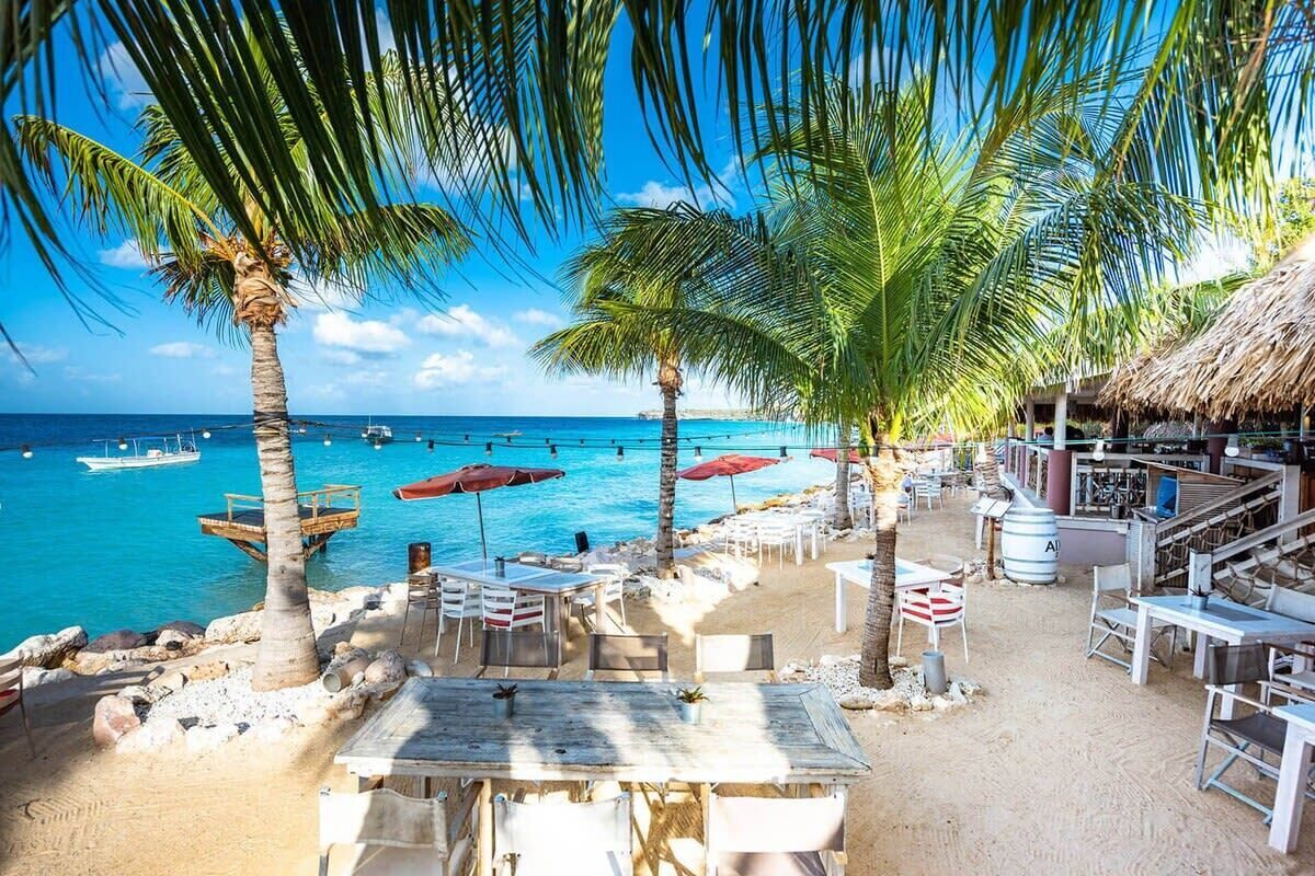 Vlak bij het strand