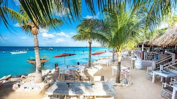 Vlak bij het strand