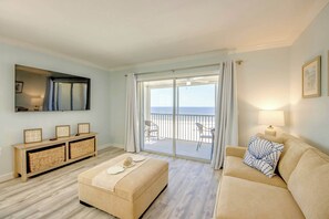 TV, offices - Vacation Villas #531 Cute Beachfront Corner Condo (Fort Myers Beach)