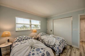 2 habitaciones, tabla de planchar con plancha y wifi gratis 