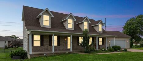 House, 6 Bedrooms | Exterior