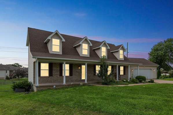 House, 6 Bedrooms | Exterior