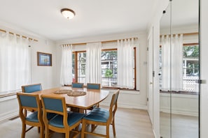 House, 2 Bedrooms | Dining