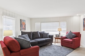 House, 2 Bedrooms | Living area | Smart TV