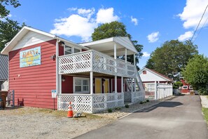 Room, 1 Bedroom | Exterior