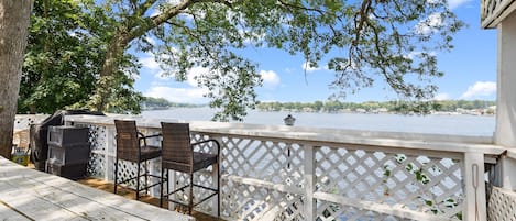 Room, 1 Bedroom | Property grounds