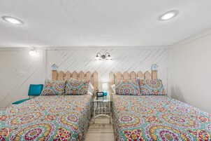 Room, 1 Bedroom | 1 bedroom, free WiFi