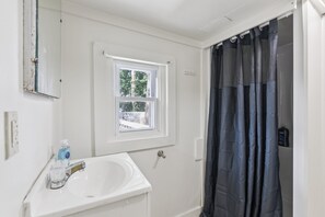 Kamar, 1 kamar tidur | Kamar mandi | Handuk dan sampo