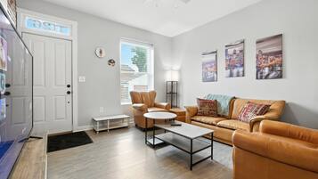 House, 3 Bedrooms | Living area | Smart TV, streaming services