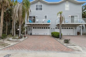 House, 3 Bedrooms | Exterior