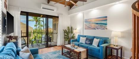 Condo, 2 Bedrooms | Living area