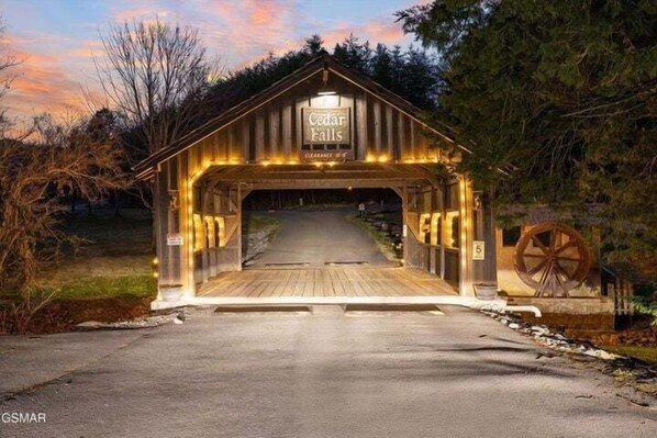 Cabin, 4 Bedrooms | Exterior