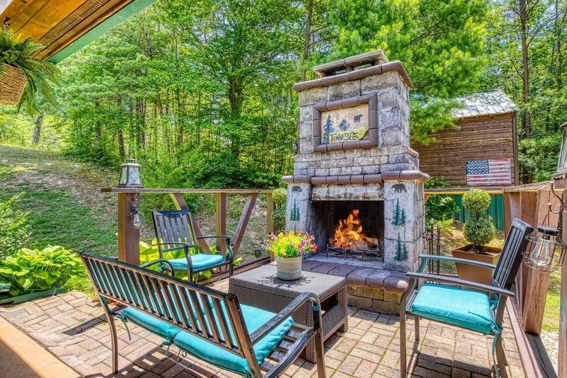 Cabin, 4 Bedrooms | Terrace/patio