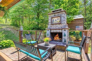 Cabin, 4 Bedrooms | Terrace/patio