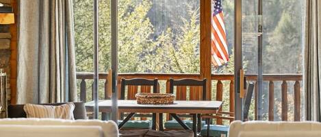 Chalet rustique, 4 chambres | Intérieur