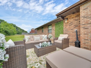 House, 3 Bedrooms | Property grounds