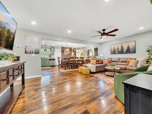House, 3 Bedrooms | Living area | Smart TV