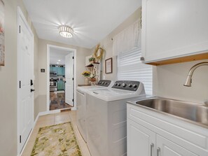 House, 3 Bedrooms | Interior