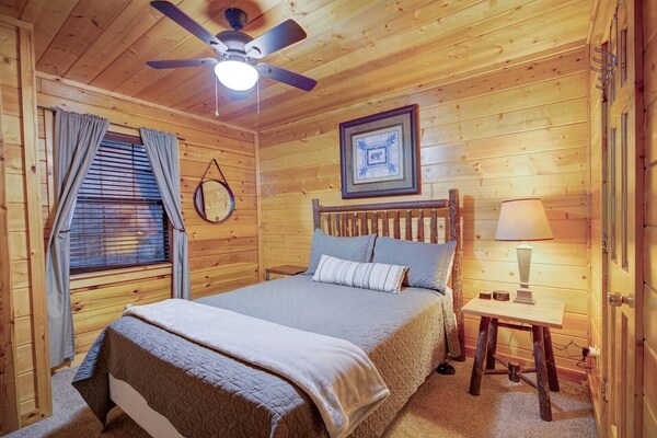 All Ya Need 4 Bedroom Cabin - Gatlinburg, TN
