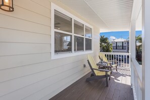 ハウス 4 ベッドルーム | 施設の敷地